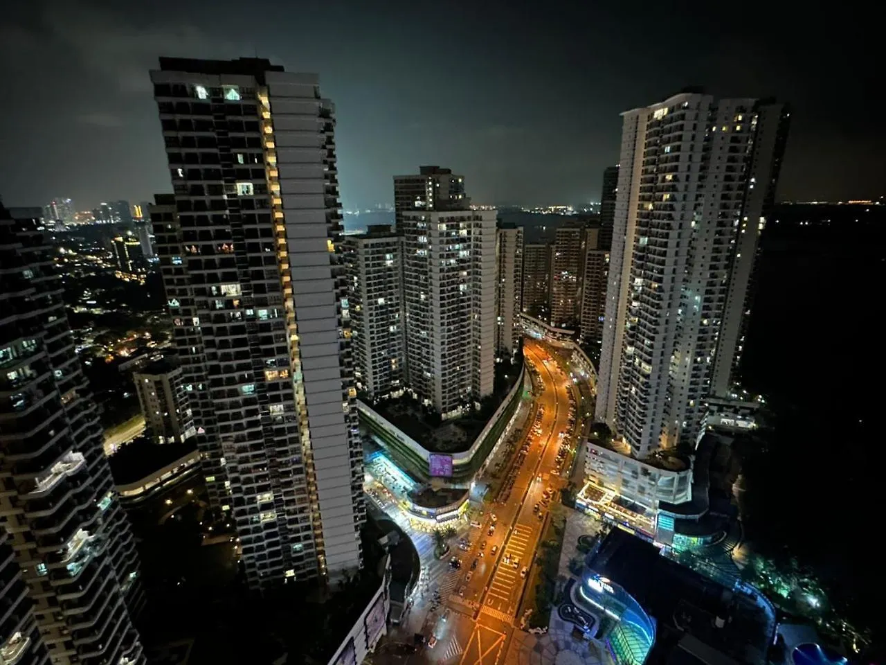 Apartman 金海湾@Dangabay Yi Jia Homestay3房2厕顶楼豪华版4-12人适合家庭入住 Johor Bahru